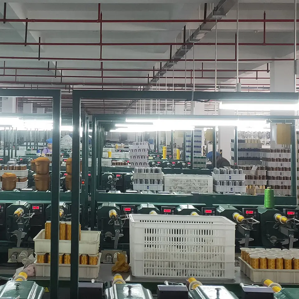 Machine Embroidery Thread 120d/2 100% Viscose Rayon Embroidery Thread - Attributes: Light In Weight