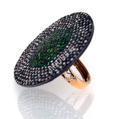 डायमंड पावे स्टडेड रिंग