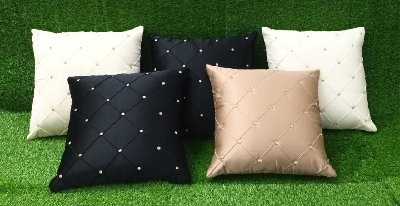 Cushion Cover - 5 Pc Set, 100% Cotton 18x18 Inches, White Color, Square Shape, Printed Pattern, Zipper Closure For Home & Chair Use