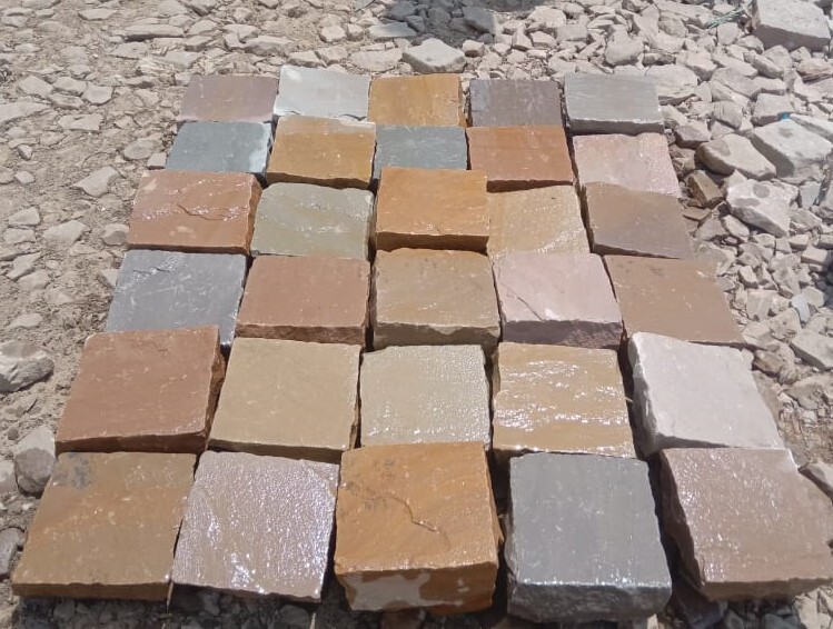 Yellow Dyb Multicolor Sandstone Cobbles - Application: Farmhouse
