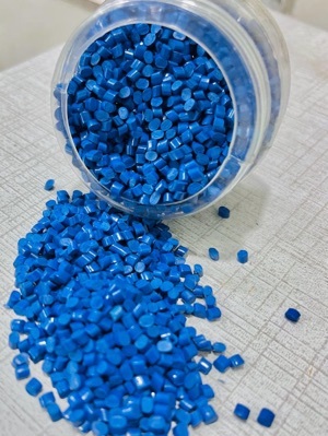 Abs रॉयल ब्लू प्लास्टिक ग्रैन्यूल्स ग्रेड: औद्योगिक