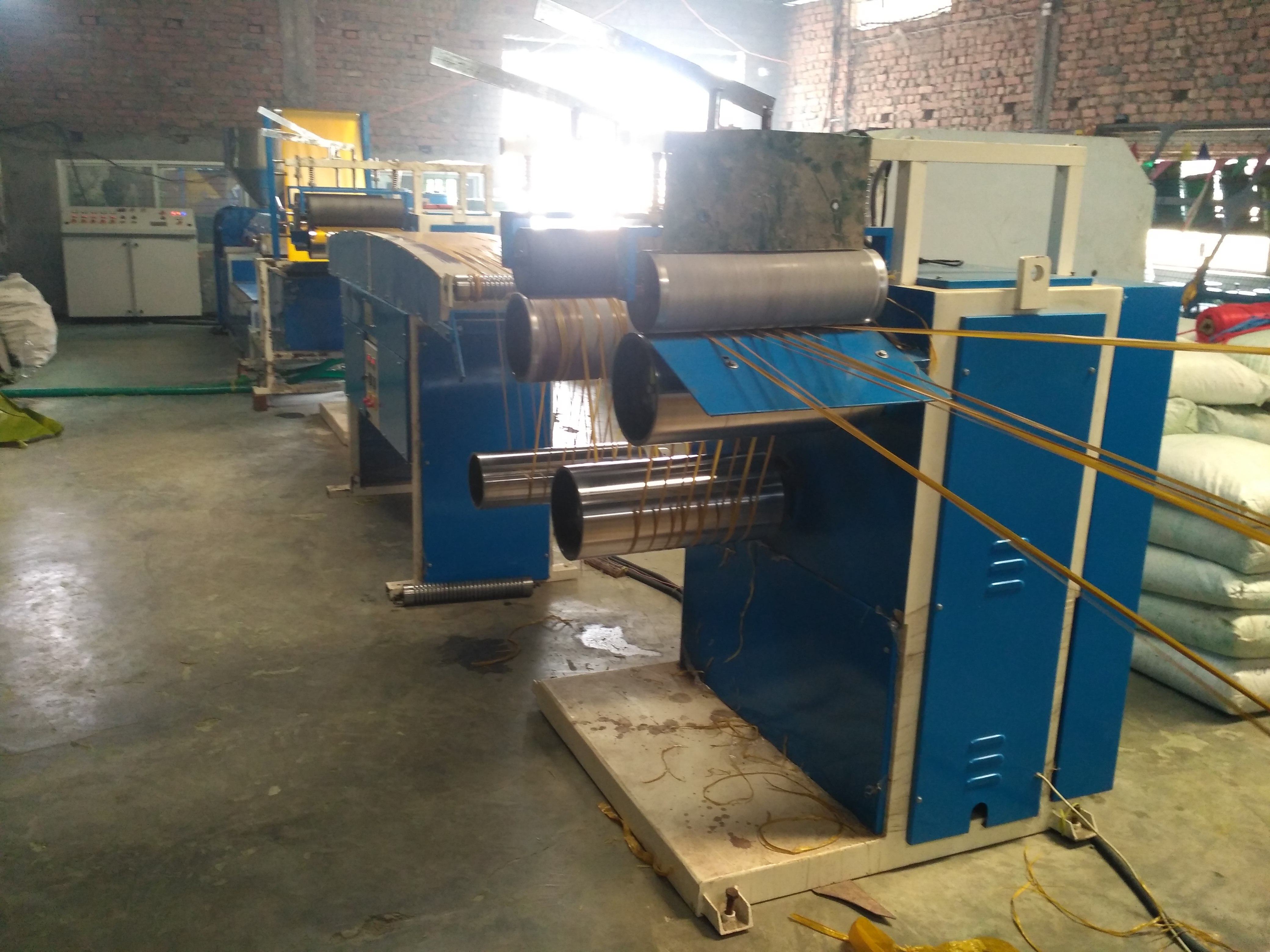 Sutli Plant - Pp Material, 60 X 10 X 10 Ft Dimensions, Blue And White Color | 55-60 Kg/hr Capacity, Direct Drive, Semi-automatic, 1 Year Warranty