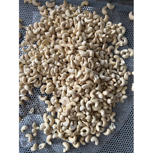 W320 Organic Cashew Nut - First Class Quality, Nil Moisture Content, Raw Style, Freshly Processed, Chemical-Free, Healthy Fats & Proteins, Unique Buttery Flavor