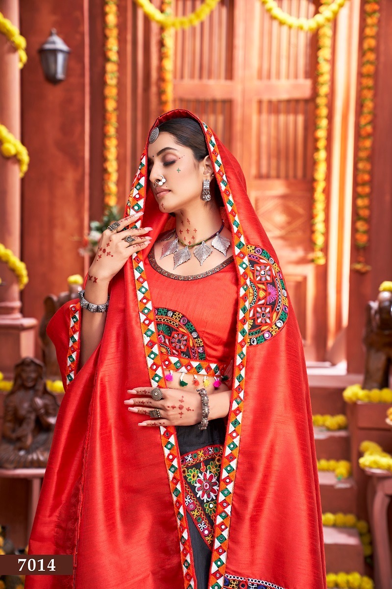 Black And Red Navratri Chaniya Choli With Mirror Work