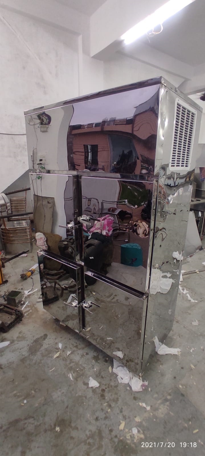 Verticle Refrigerator