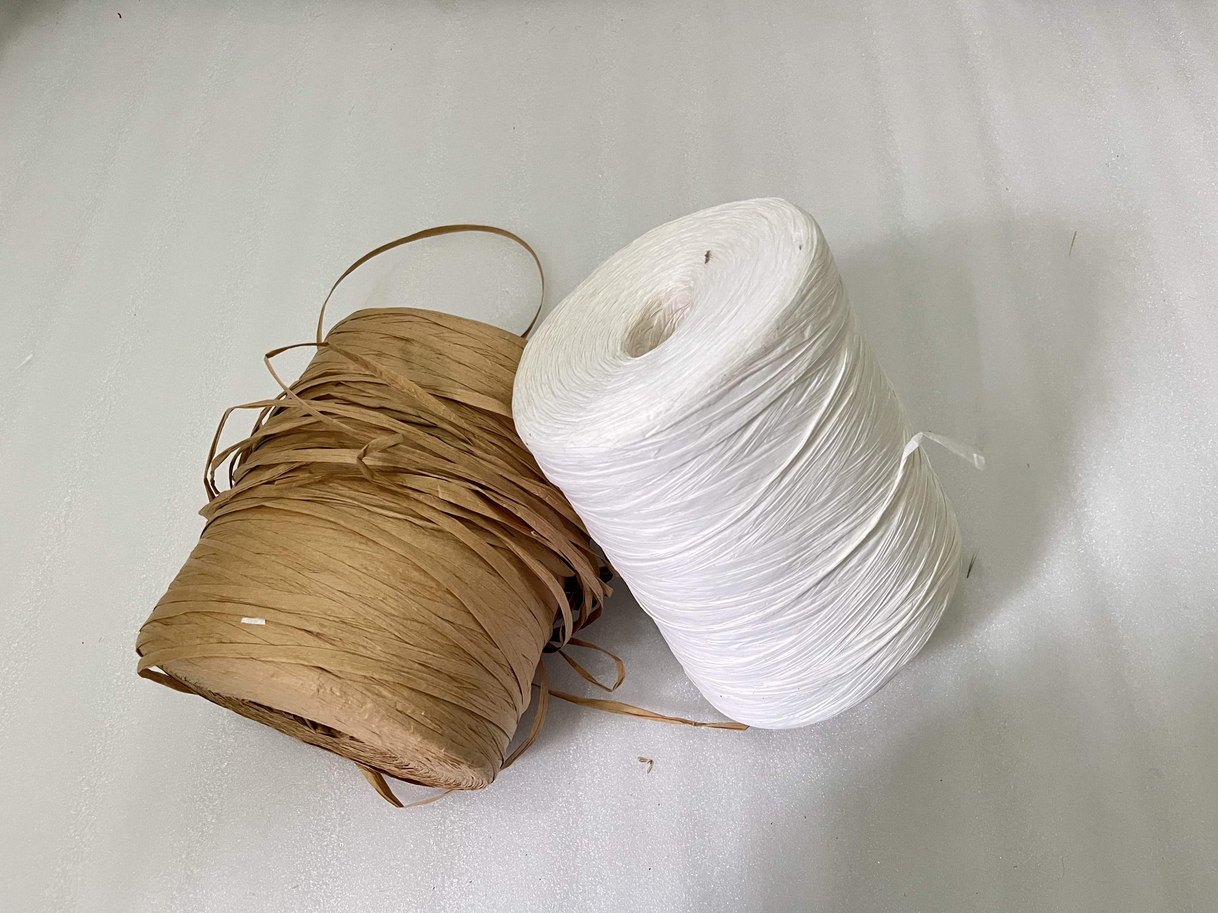 Paper Raffia - Color: White & Brown
