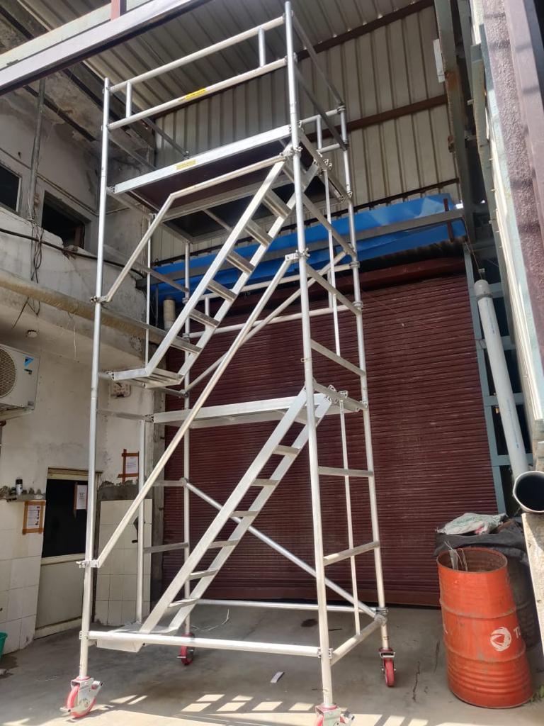 Aluminium Scaffold Tower With Stairway (Rental)