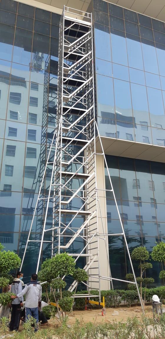 Aluminum Mobile Scaffold Tower - 20 Meter Height, 1.8m Length, 1.35m Width | Wide Design, High-grade Alloy Construction, Industry Quality Compliant