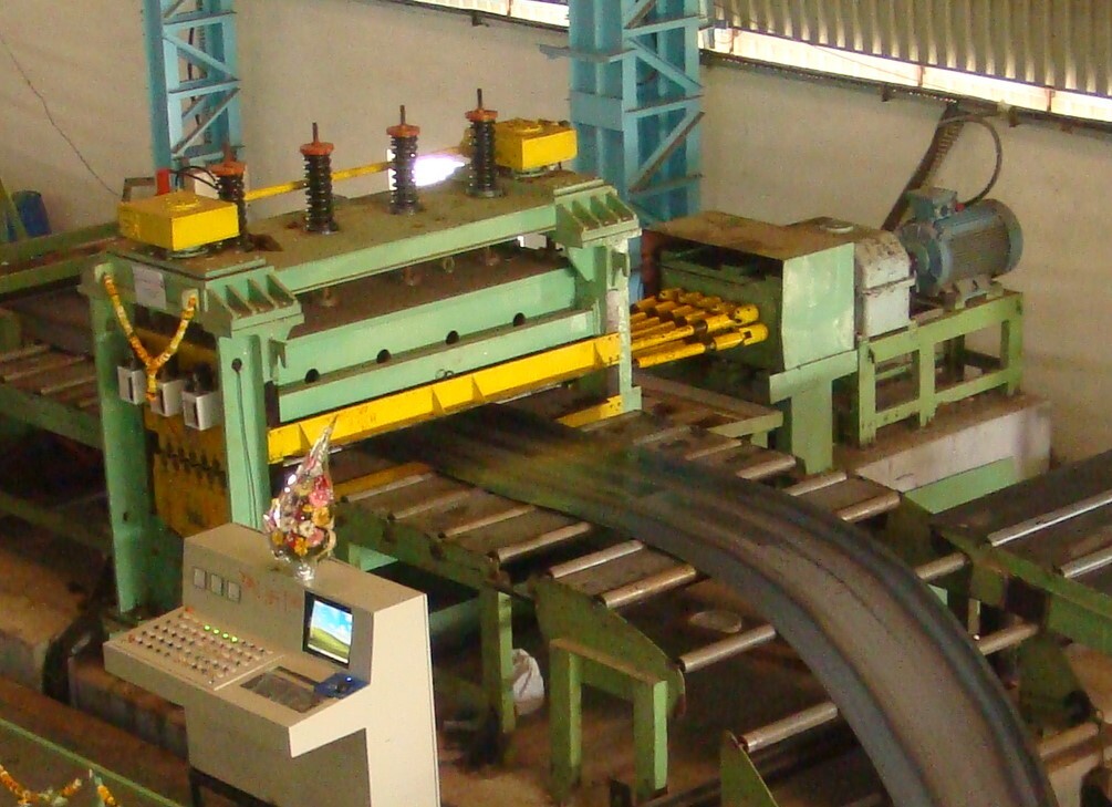 Automatic 2000 Mm Wide Hr Cut To Length Machine