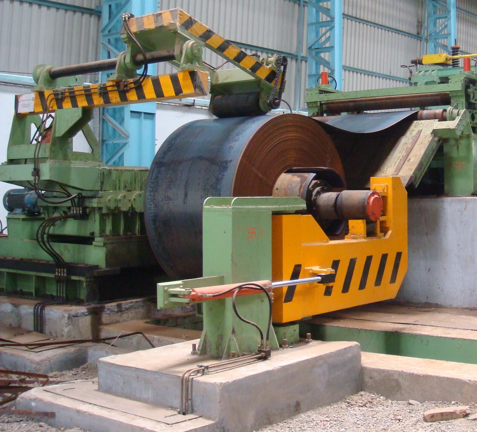 Automatic 2000 Mm Wide Hr Cut To Length Machine