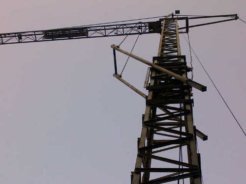 निर्माण टॉवर क्रेन