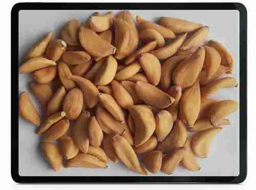 Garlic Flakes - Dehydrated Garlic Cloves , Strong Flavorful Seasoning For Cooking, Versatile Use in Soups, Stews, Marinades, and Dressings
