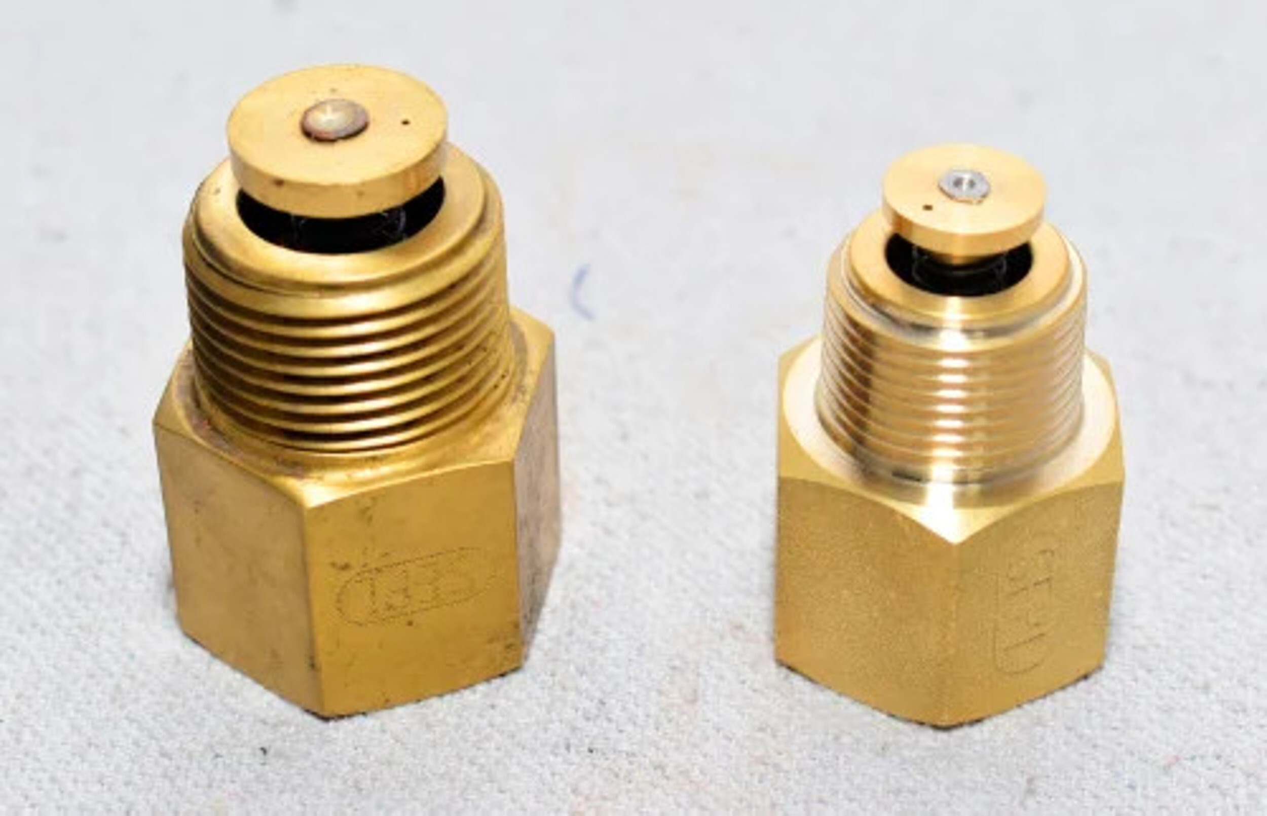 Excess Flow Check Valve - Brass, Spring Loaded Design For Gas Handling | Flow Rate Specification With Controlled Closure