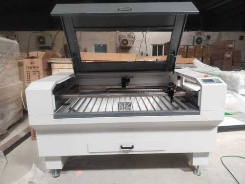 1390 CO2 Laser Engraving Machine - 1300mm x 900mm Cutting Area, 0-40,000 mm/min Speed, Water-Cooled Design, Supports Acrylic & Wood Engraving