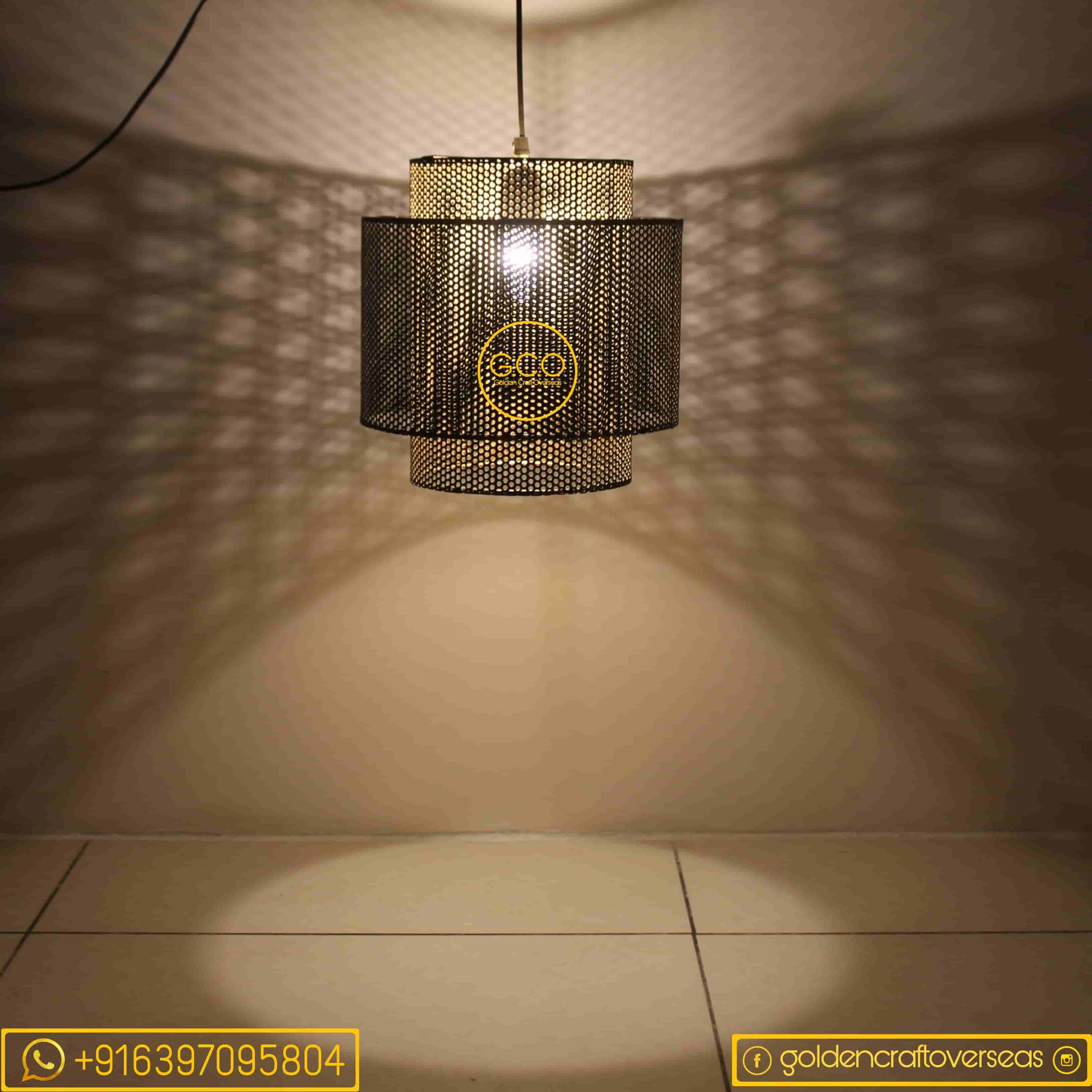 Hanging Lamp In Iron - Color: Antique