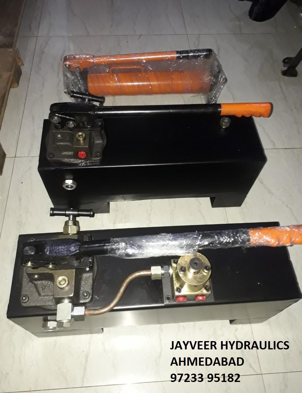 Hydraulic Single Acting Hand Pump - Body Material: Steel