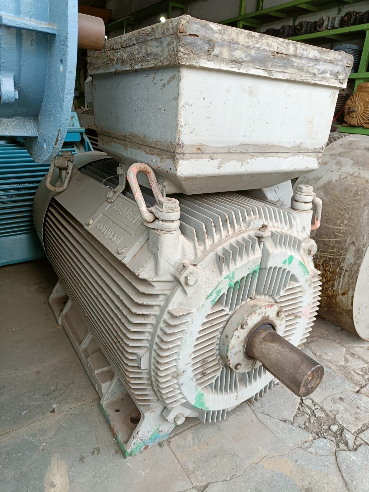 Vertical Motors - Application: Industrial