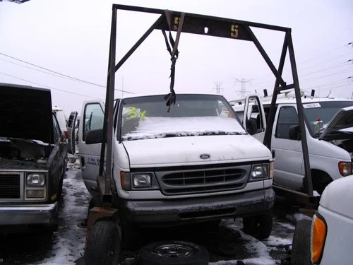 Semi Gantry Crane - Metal Construction, Yellow Color, Cabin Control | Emergency Stop, Lifting And Transferring Goods