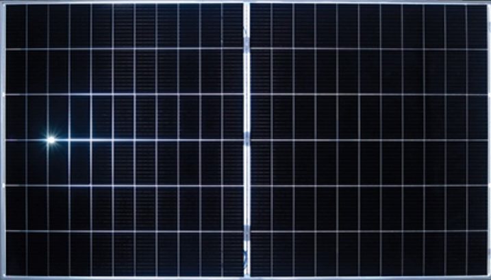 Solar Panel Provider Company In Jaipur - Monocrystalline Silicon, 2278mm X 1133mm X 35mm, Black | Max Voltage 44.01v, Efficiency 21.31%, 25-year Warranty