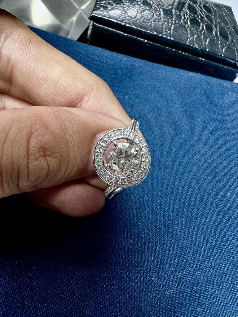 Ring 12.1 - Synthetic Diamond, Vs2 Clarity, Round Brilliant Cut | Elegant Sparkle And Dazzling Brilliance