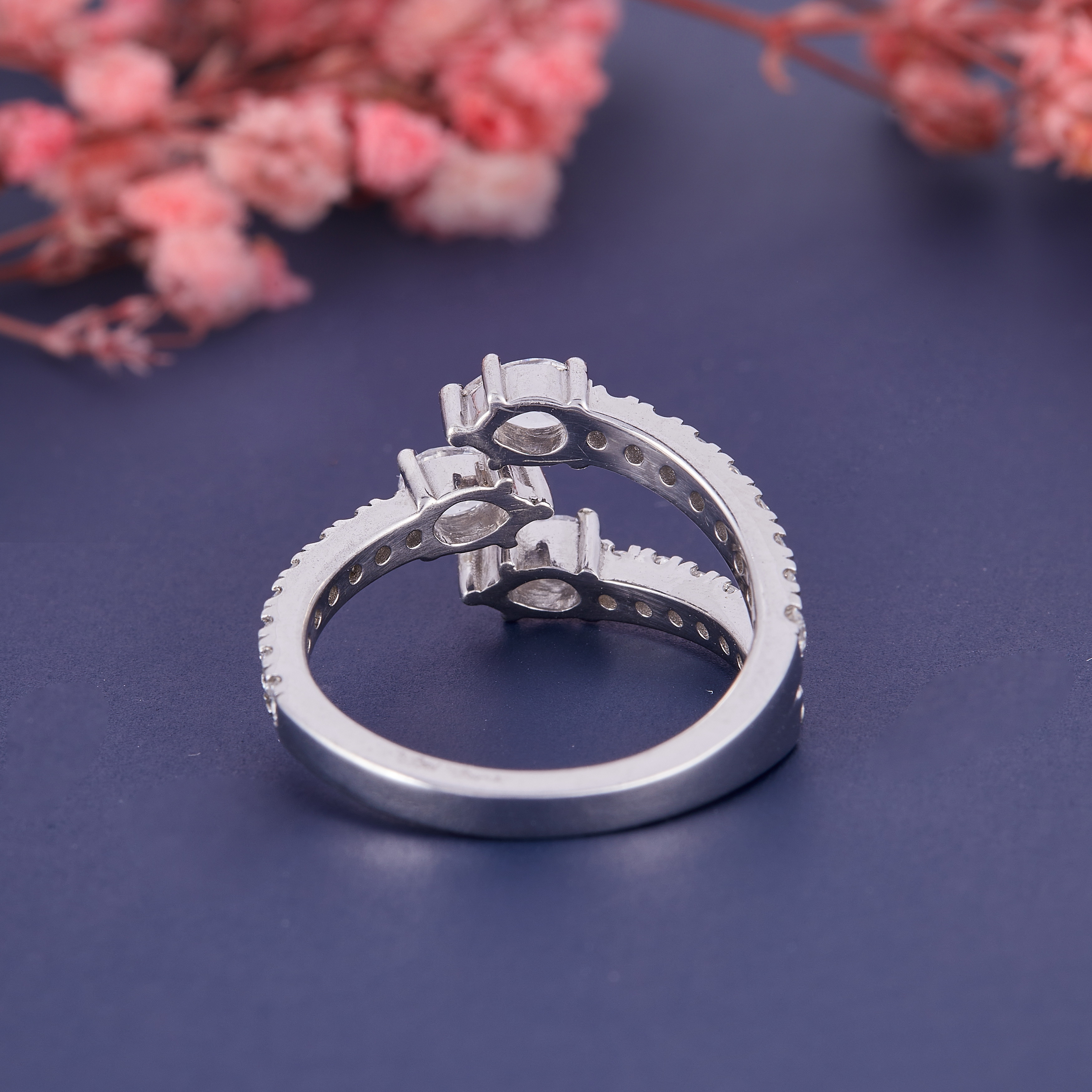 Ring 18.1 - Diamond Carat Weight: 0.70 Carat