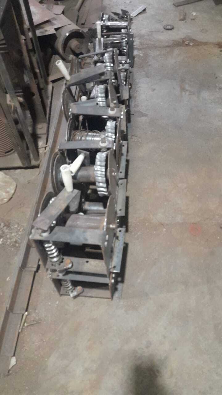 Worm Gear Winch Machine - Power Source: Hand