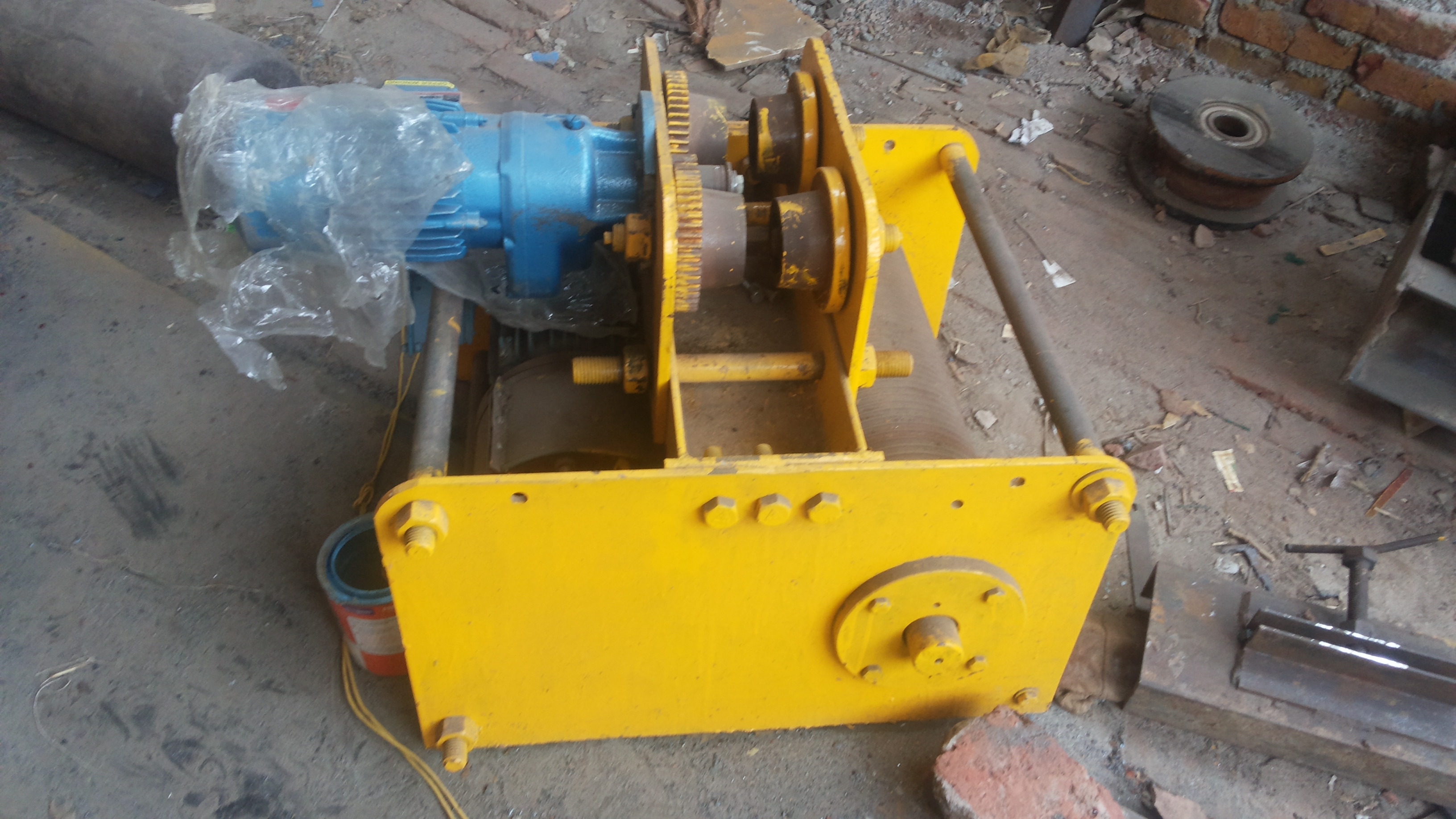 Electric Wire Rope Hoist - 3 Phase, 0.5 Mt - 20 Mt Capacity | High Efficiency, Durable Yellow Sling, Custom Length