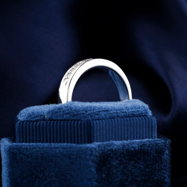 Ring 19.1 - Diamond Carat Weight: 0.50 Carat