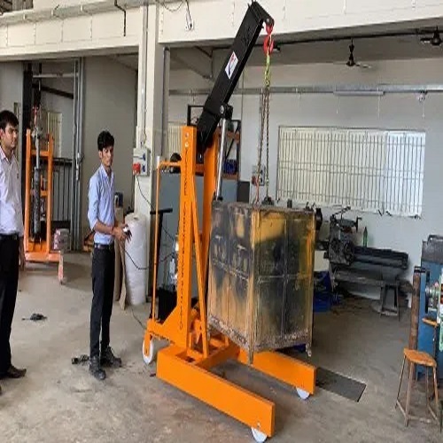 Yellow And Black 0.5 Ton Manual Mobile Floor Crane