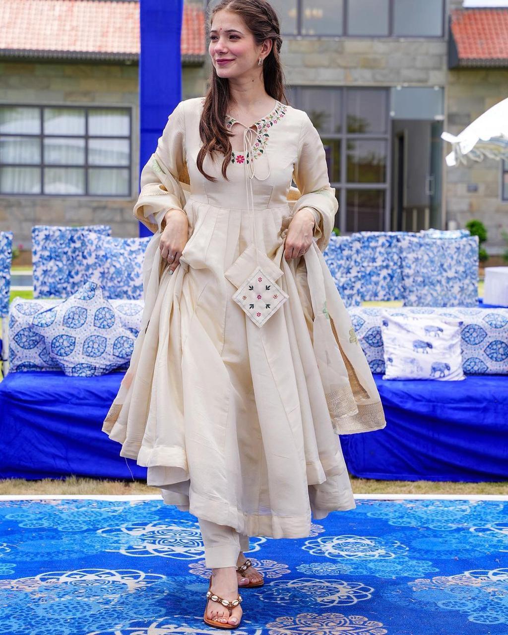 Traditional Fancy Cultural Events Gown