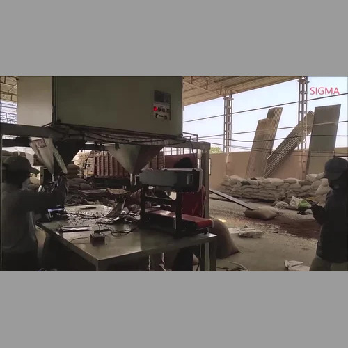 Peanut Packaging Machine - Automatic Grade: Semi-automatic