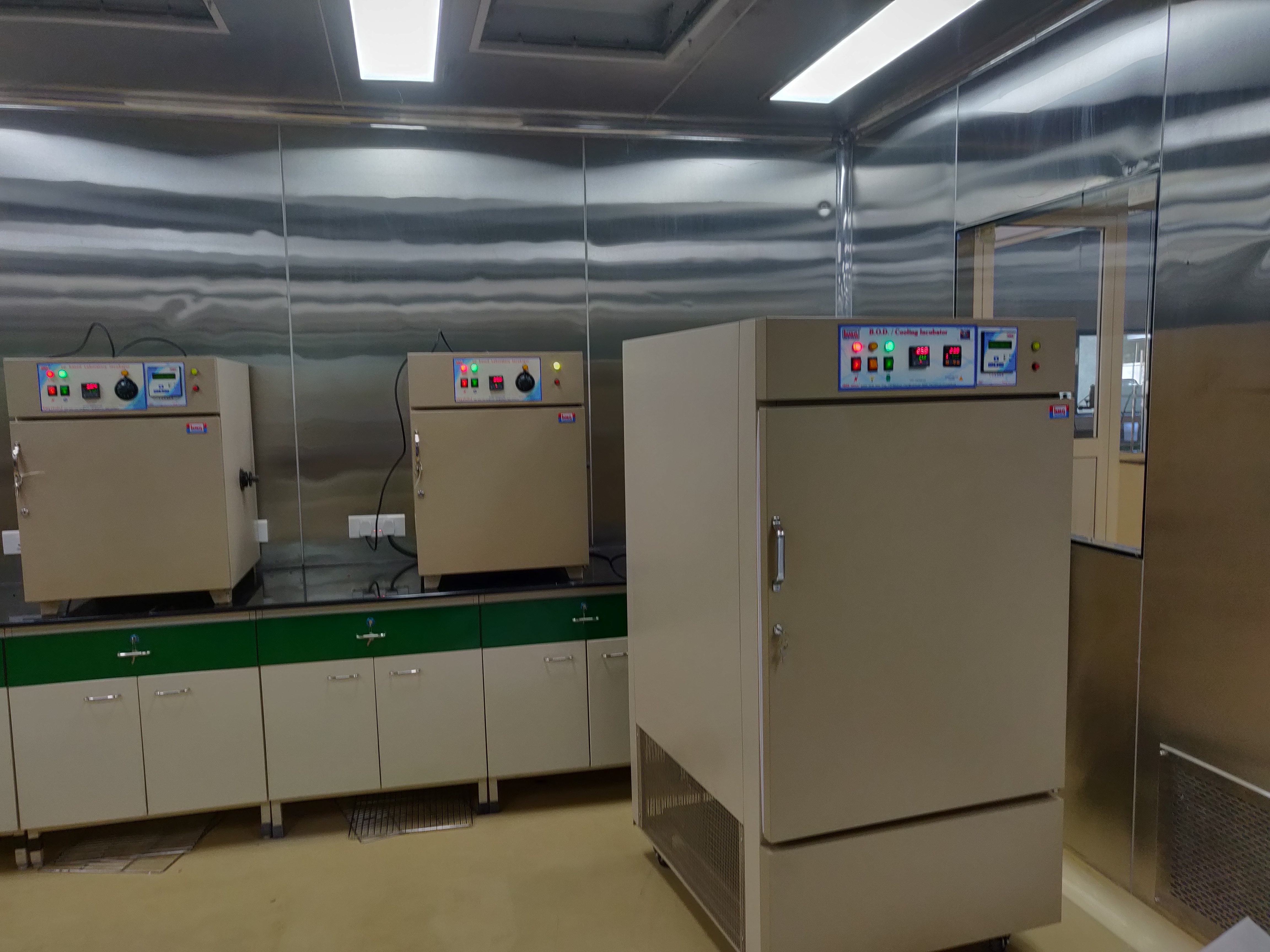 Bod Incubator - Stainless Steel | Cfc-proof Refrigeration, Electronic Digital Control, Portable Design, Ideal For B.o.d. Testing And Culture Storage