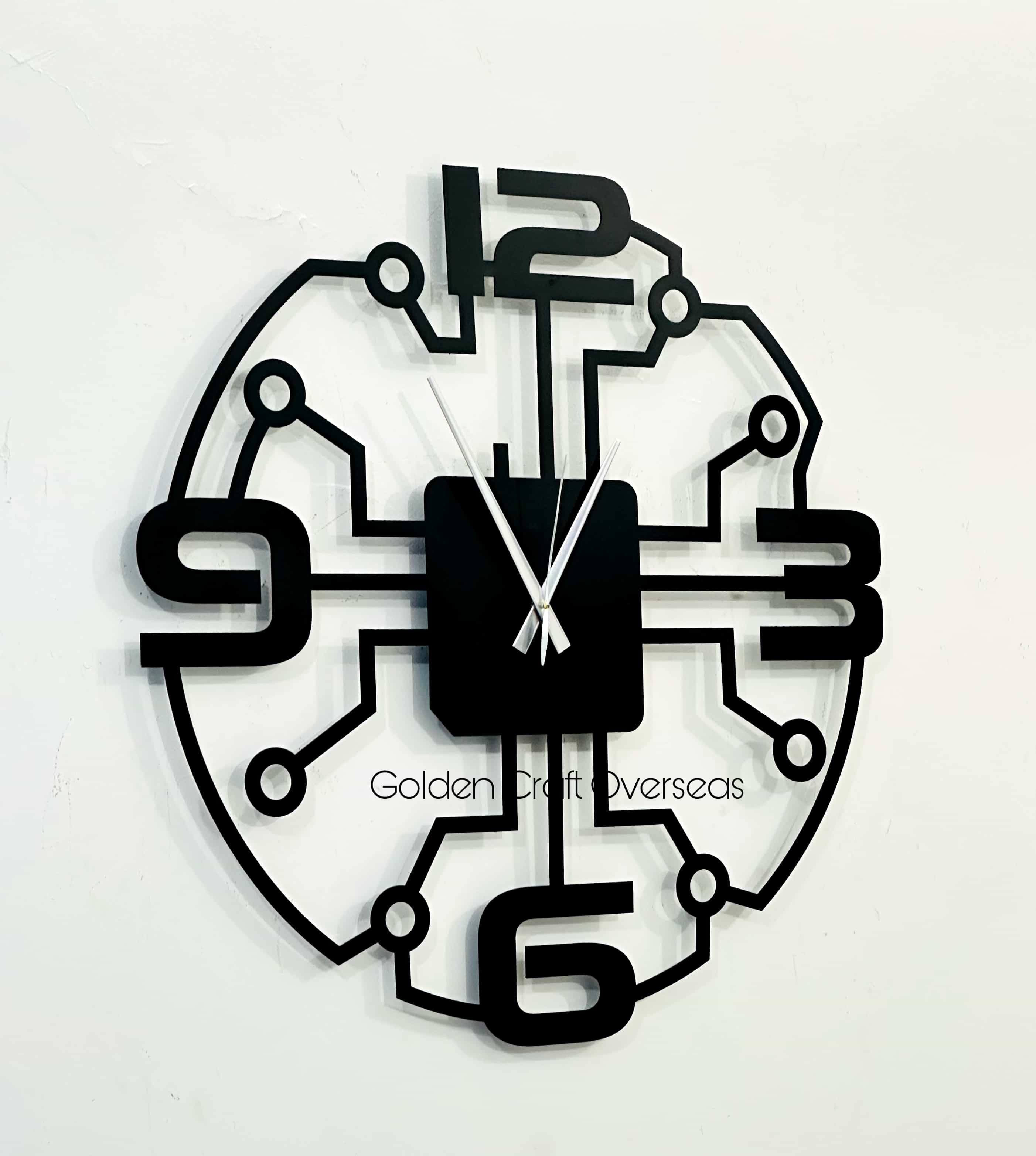 Modern Laser Cutting Wall Clock In Iron With Matte Black Powder Coated Finish For Interiors - Shape: Round