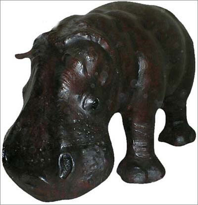 चमड़े से भरा हुआ हिप्पो