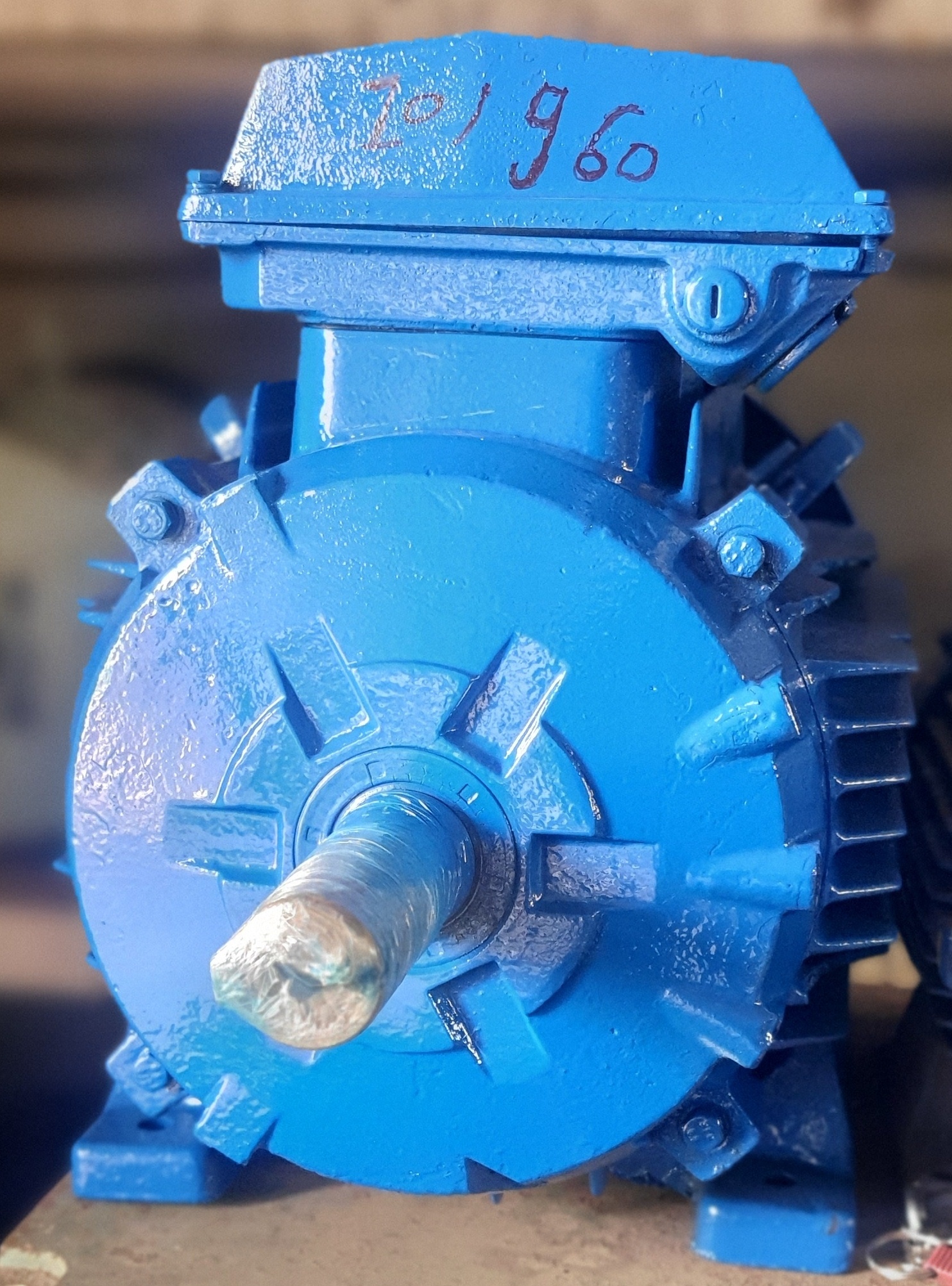 10 Hp Abb Induction Motor - Color: Blue