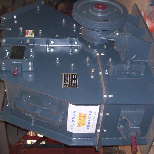 Briquette Crusher - Material: Metal