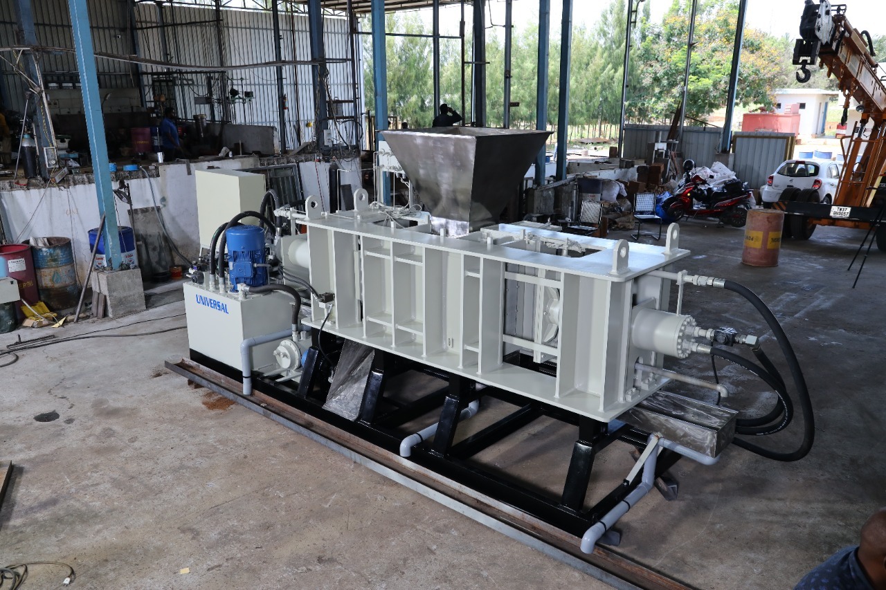 Coir Pith Water Squeezing Machine Industrial