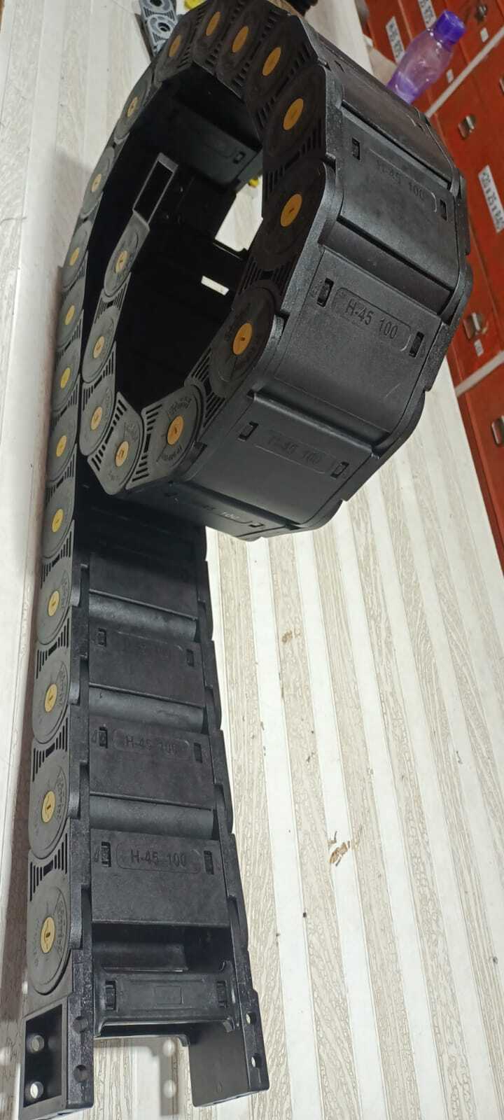 Cable Drag Chain 45x100 Semi Closed Chain - Application: Construction