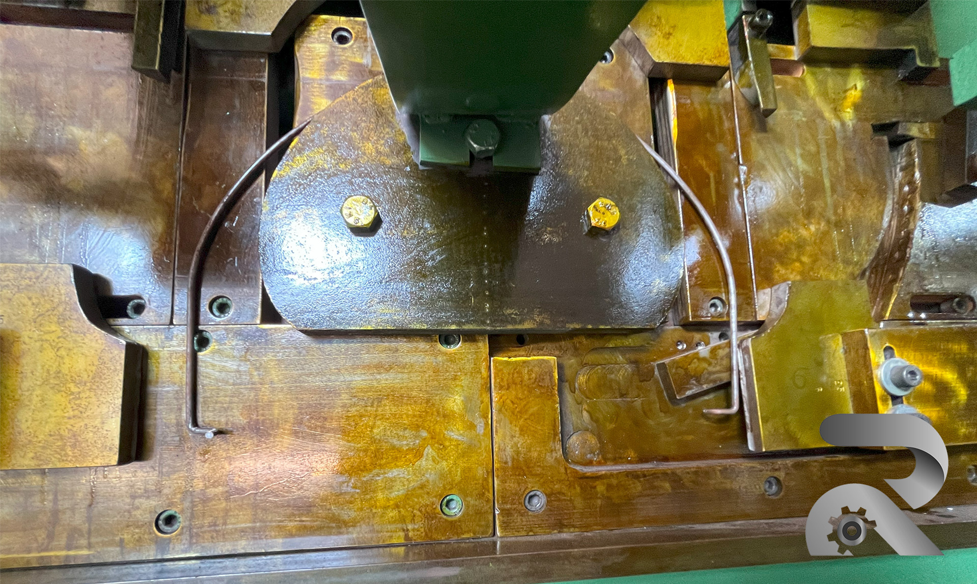 Semi Automatic U Type Bucket Handle Making Machine