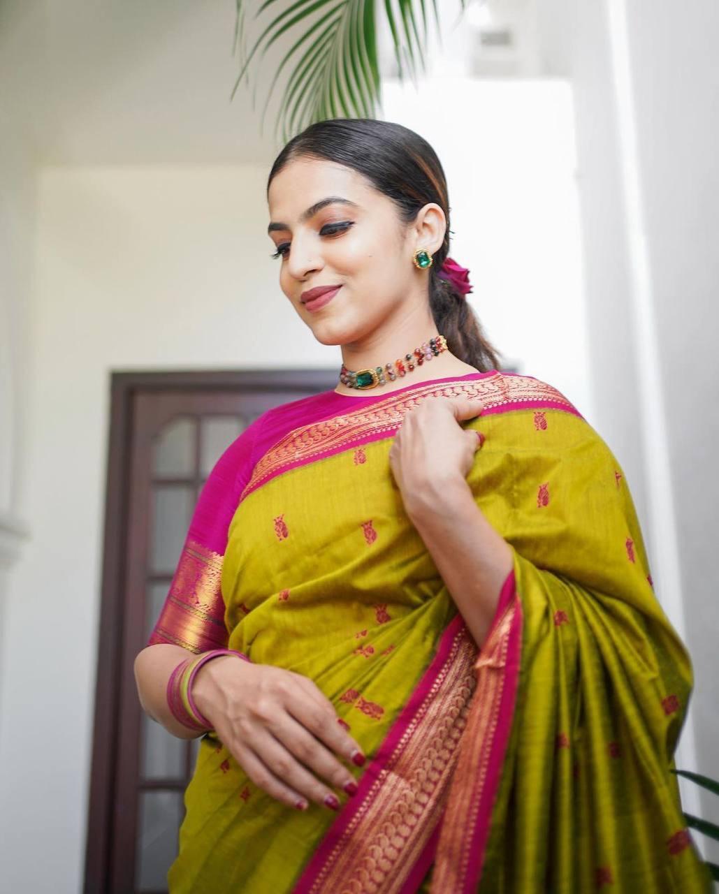 Trending Silk Saree - Soft Silk, Elegant Design, Vibrant Color | Alluring, Comfortable, Stylish, Versatile, Festive, Lightweight, Graceful