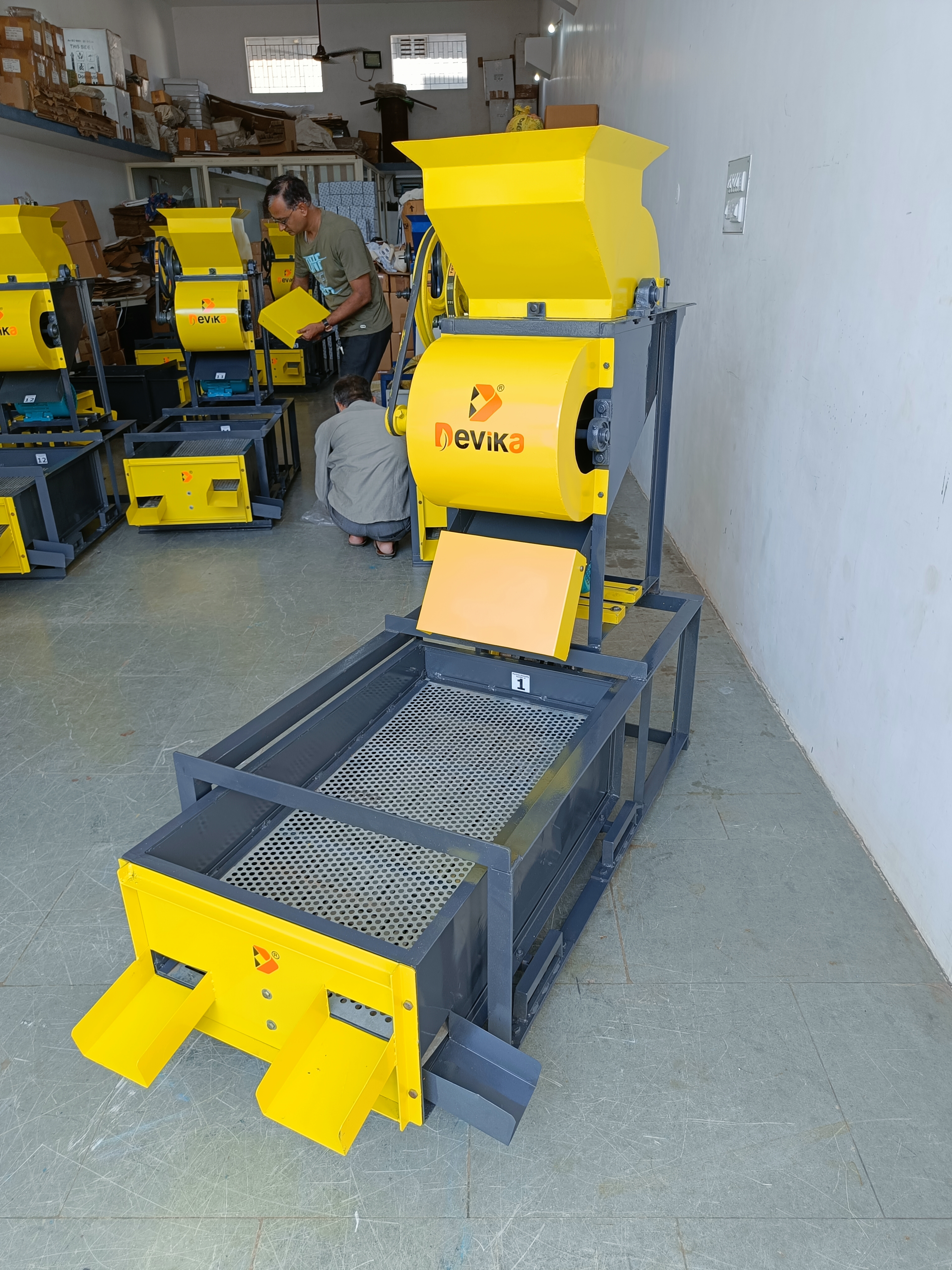 Mini Decorticator Machine Capacity: 200-300 Kg/hr