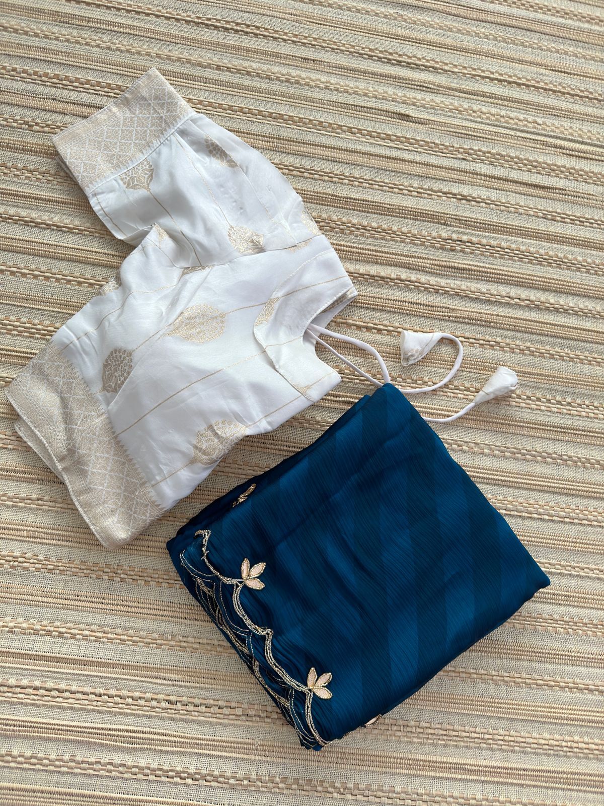 Fancy Collection Perfect For Any Function - Chiffon Saree 5.50 Mtr With Heavy Russian Viscose Silk Blouse Fabric 1 Mtr , Ideal For Celebratory Events