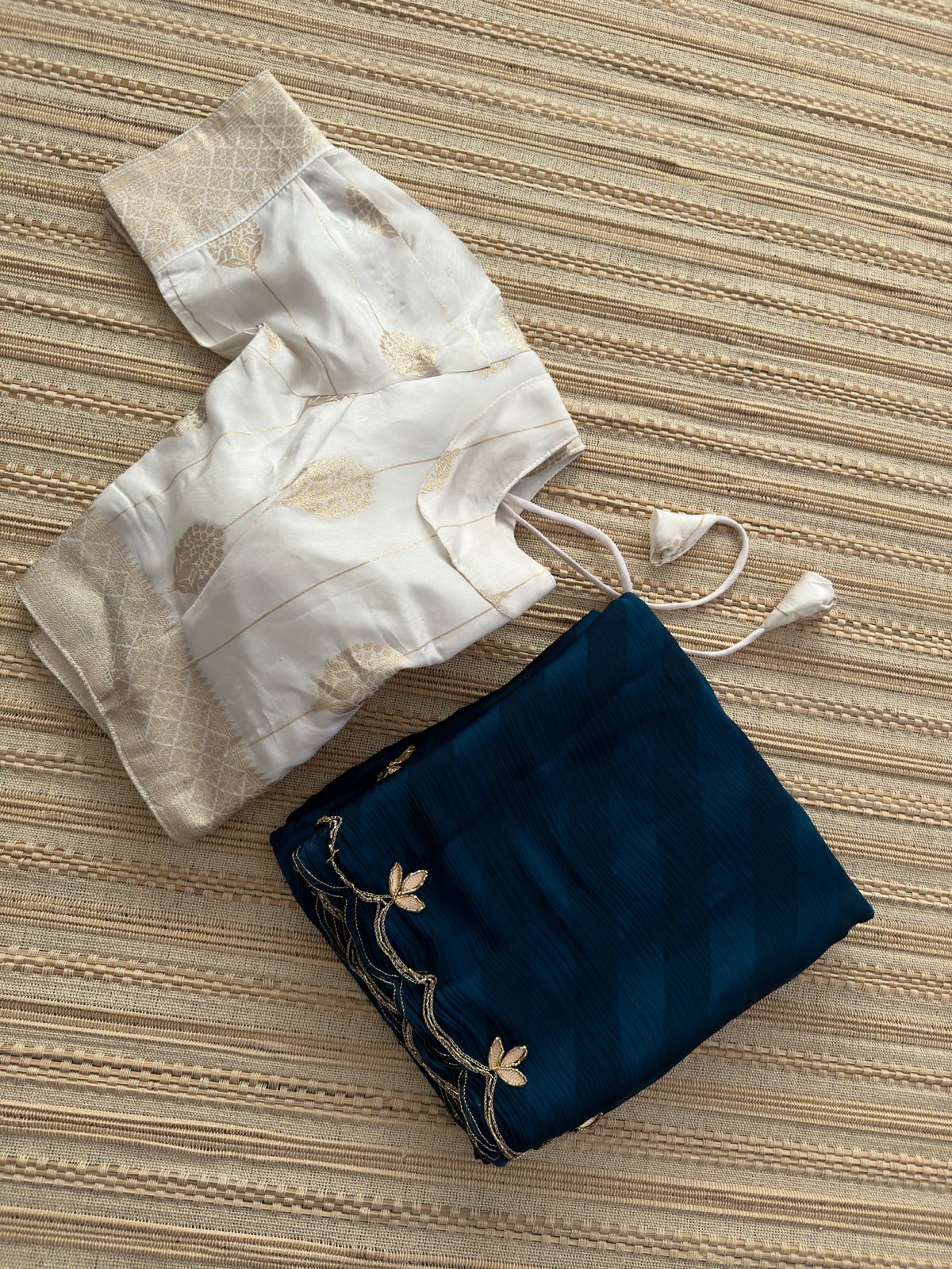 Fancy Collection Perfect For Any Function - Chiffon Saree 5.50 Mtr With Heavy Russian Viscose Silk Blouse Fabric 1 Mtr , Ideal For Celebratory Events