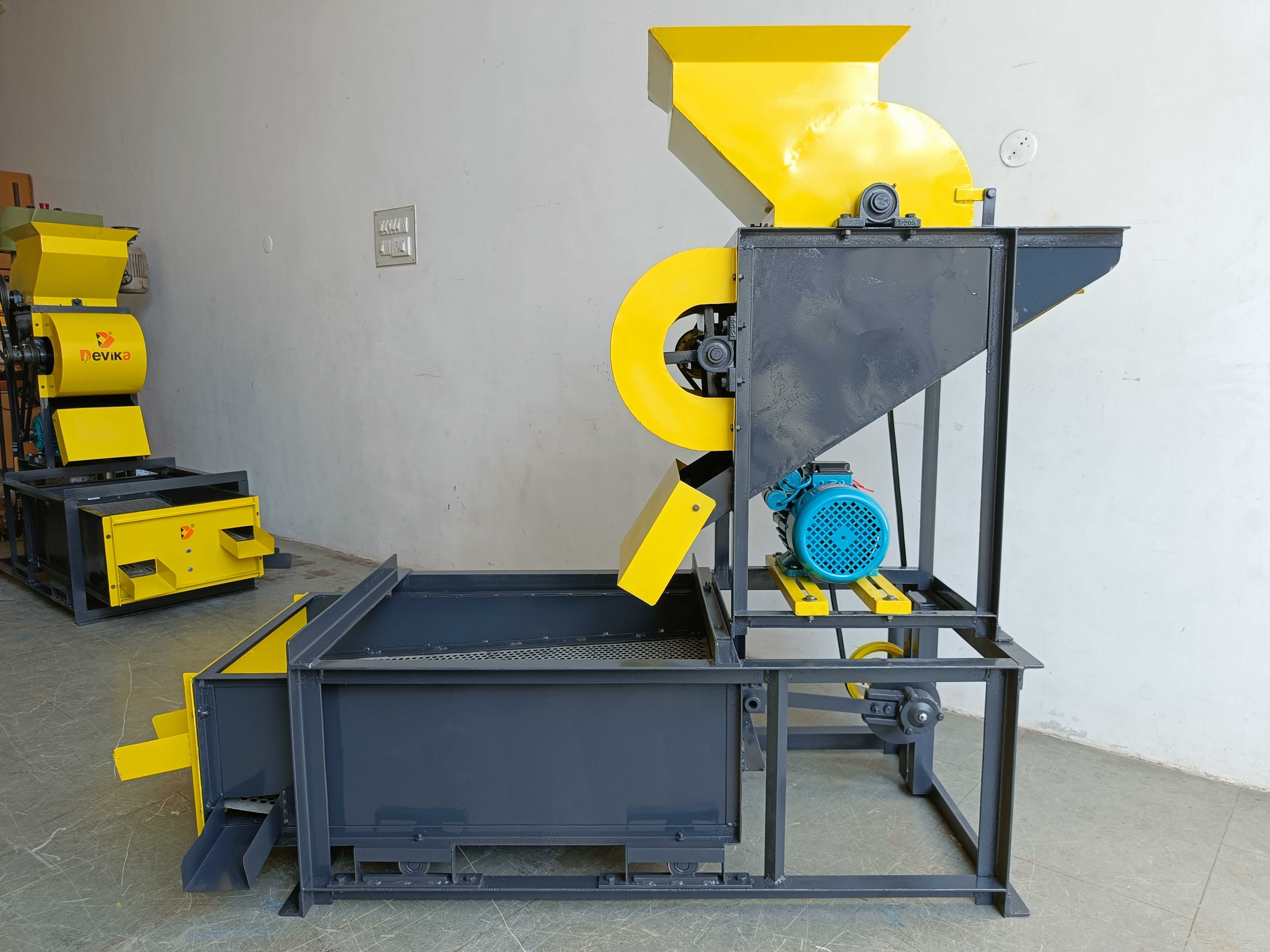 Mini Decorticator Machine Capacity: 200-300 Kg/hr