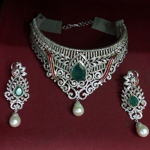 Ladies Fancy Necklace Set