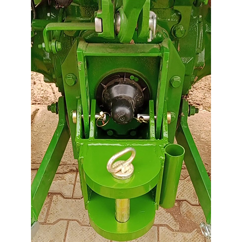 ग्रीन जॉन डीरे ट्रैक्टर हुड