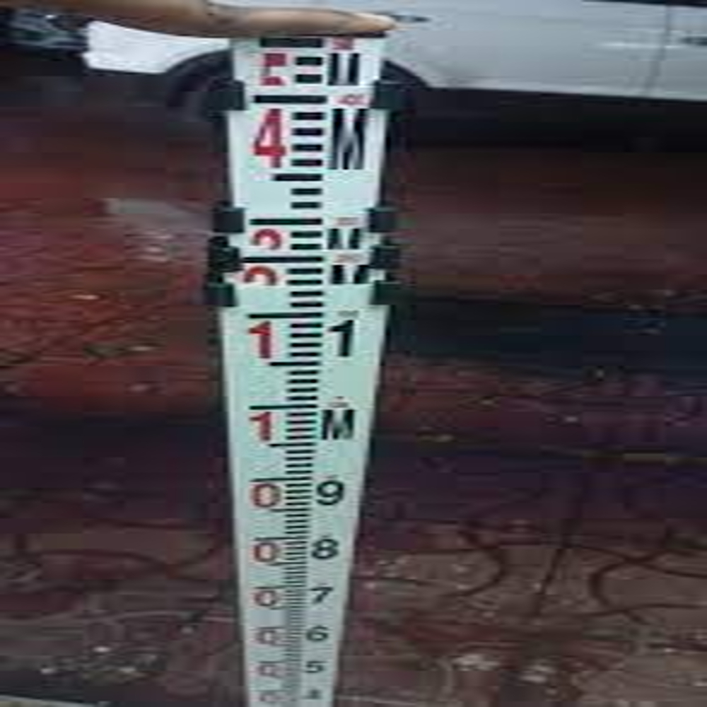 Leveling Staff 5 Meter - Color: White