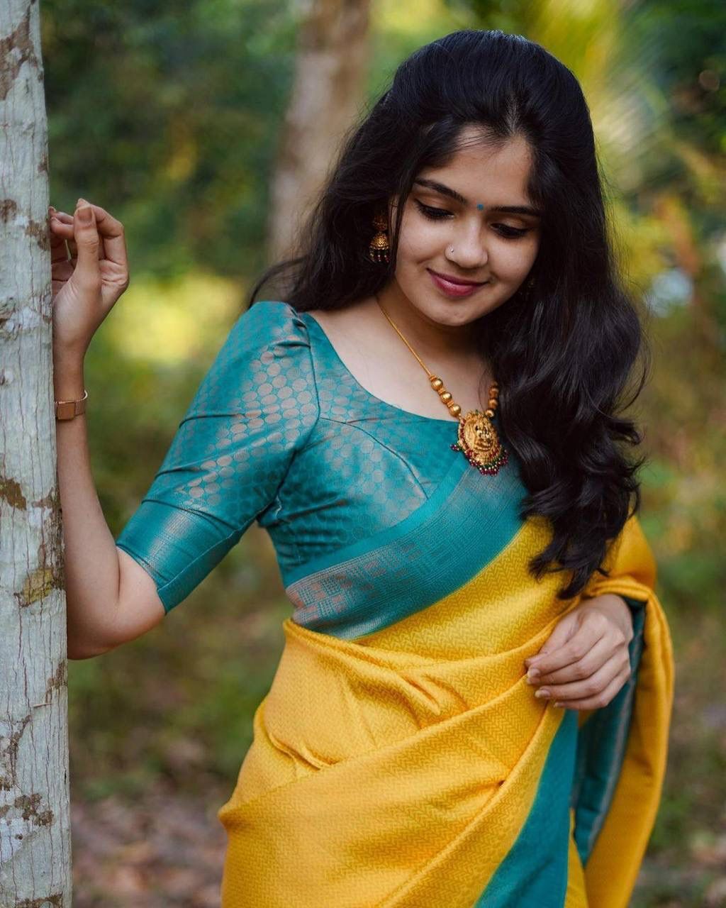 Pure Banarasi Silk Saree - 5.50 Mtr Length, Brilliant Yellow With Firozi Color, Heavy Brocade Blouse | Color-fast, Lightweight, Skin-friendly, Trendy