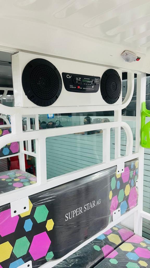 White Electrical Auto Rickshaw Size: Different Available