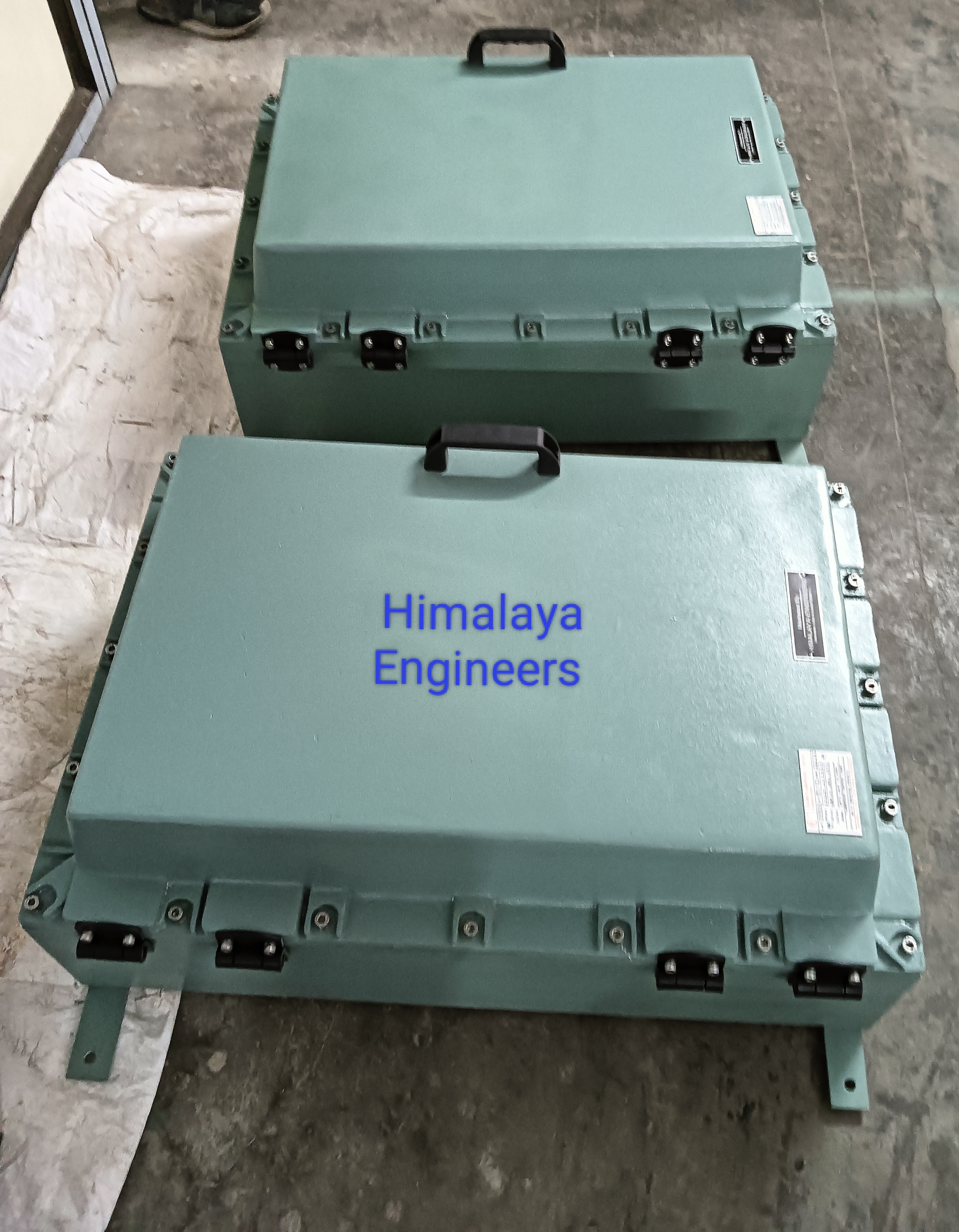Flameproof Junction Box And Flameproof Enclousers Cover Material: Metal Base